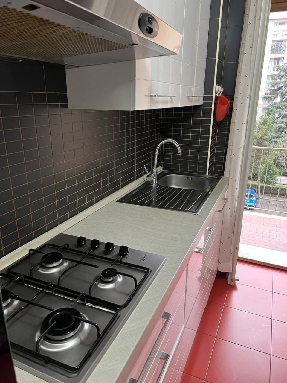 Splendido Appartamento In Zona Fiera A Bolonha Exterior foto